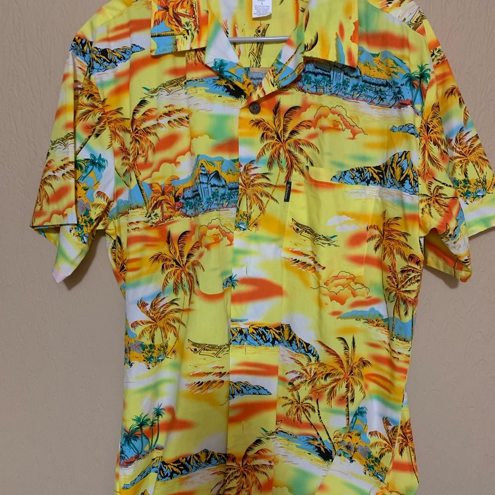 Men’s Hawaiian shirt